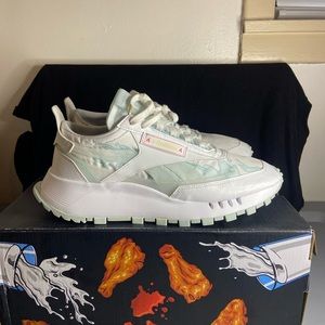 Mens Reebok Classic Size 9.5